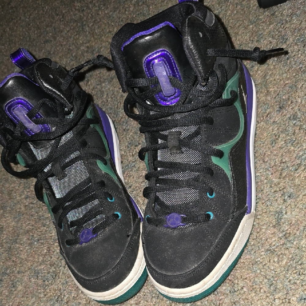 Boys6.5 Jordan's